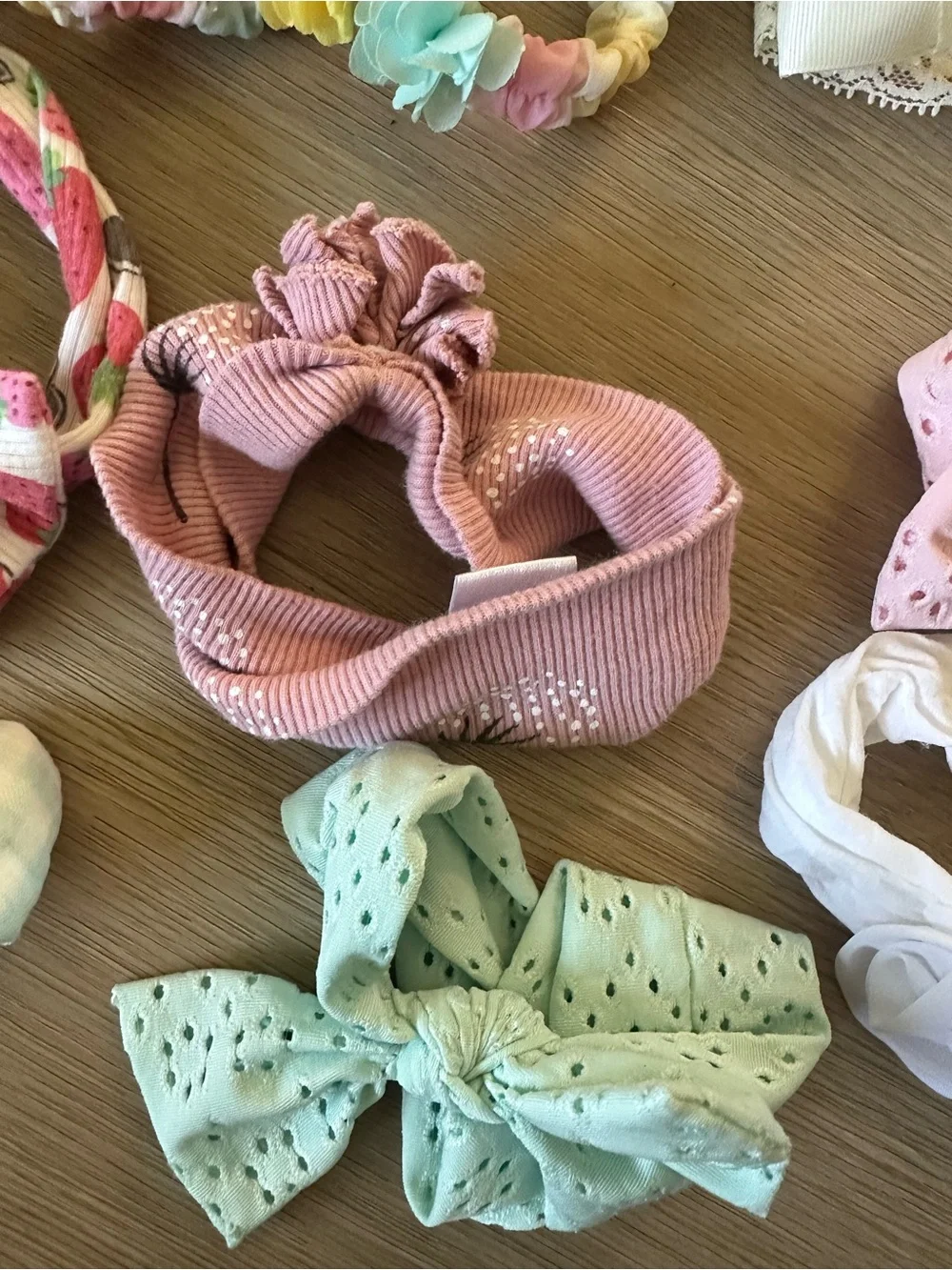 Girls' Mixed Pastel Hair Accessories Set - Pink, Black, Cream, Mint